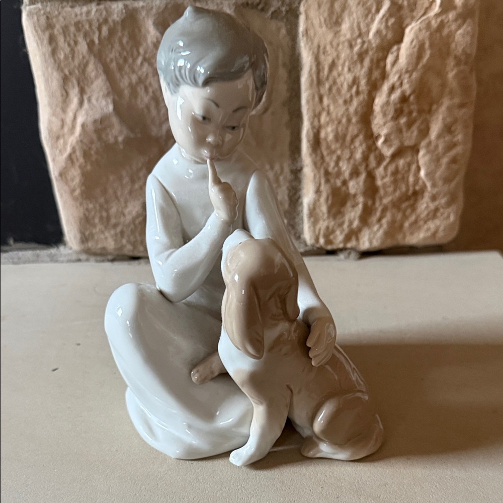 Lladro Figurine